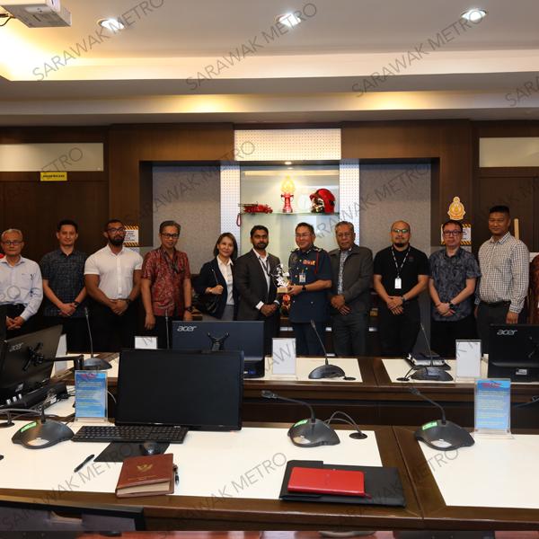 KUTS Project Progress Update to Director of Malaysian Fire and Rescue Department Sarawak 